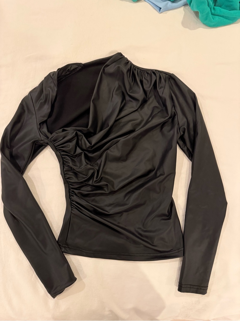 Black Long-Sleeve Ruched top